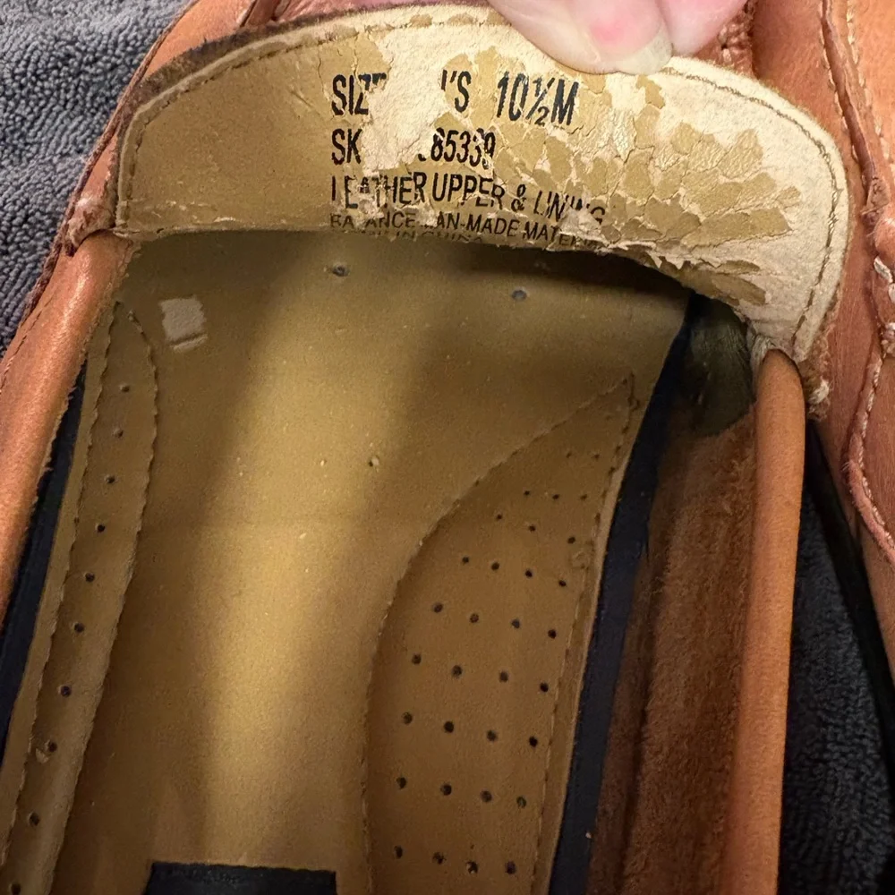 Giorgio Brutini Men's Leather Slip-On Loafers in Light Brown‎ Size 10.5
